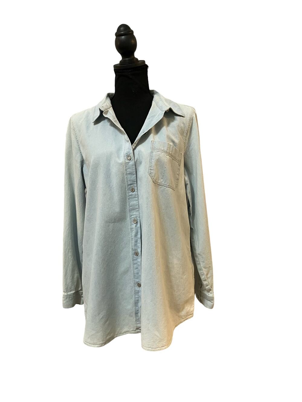 J.Joll Light Wash Denim Button-Front Shirt Cute Silhouette Size M